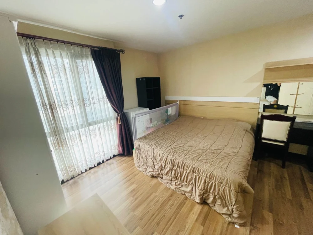 Urgent sale!! Condo Eksin Place, 11th floor, corner room, beautiful view, fully furnished, just bring your bags and move in. Don't miss out!!