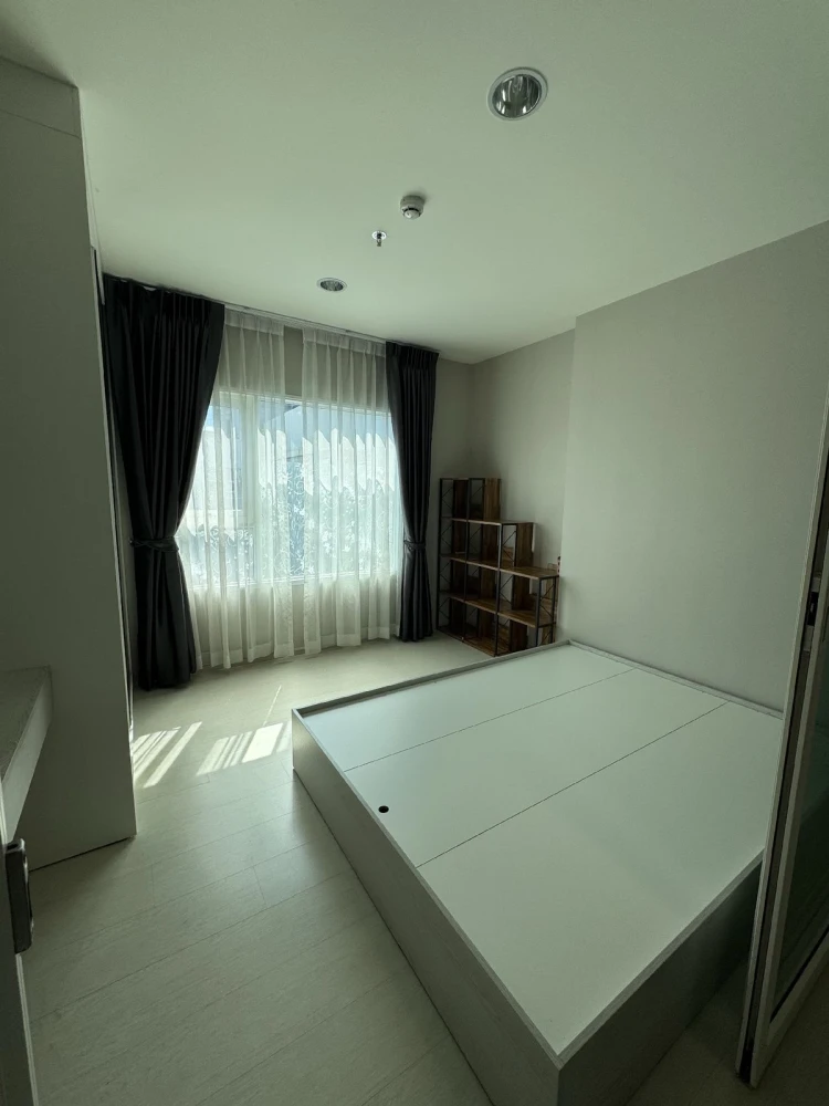 Urgent sale!! Condo Aspire Erawan, 30th floor, Building B, river view, beautiful room, good price, very suitable for investment, don't miss it!!