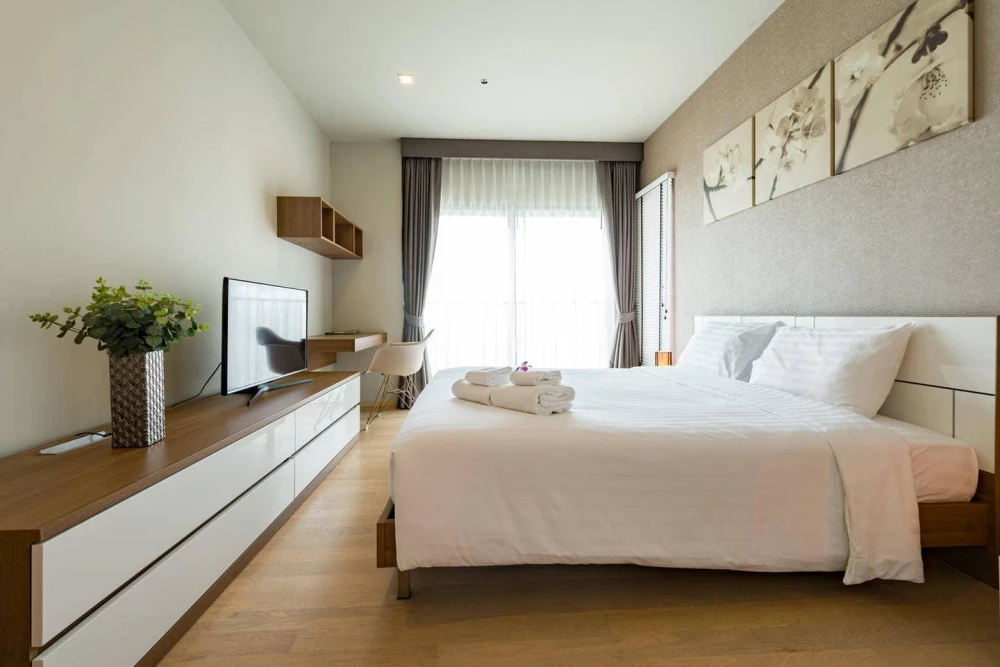 Urgent sale!! Noble Refine Condo, 25th floor, beautiful room, good price, fully furnished, ready to move in, don't miss it!!