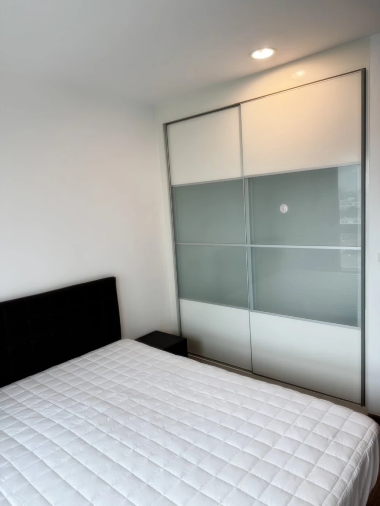 Urgent sale!! Diamond Sukhumvit condo, 15th floor, city view, beautiful room, newly renovated, newly painted, ready to move in, don't miss out!!