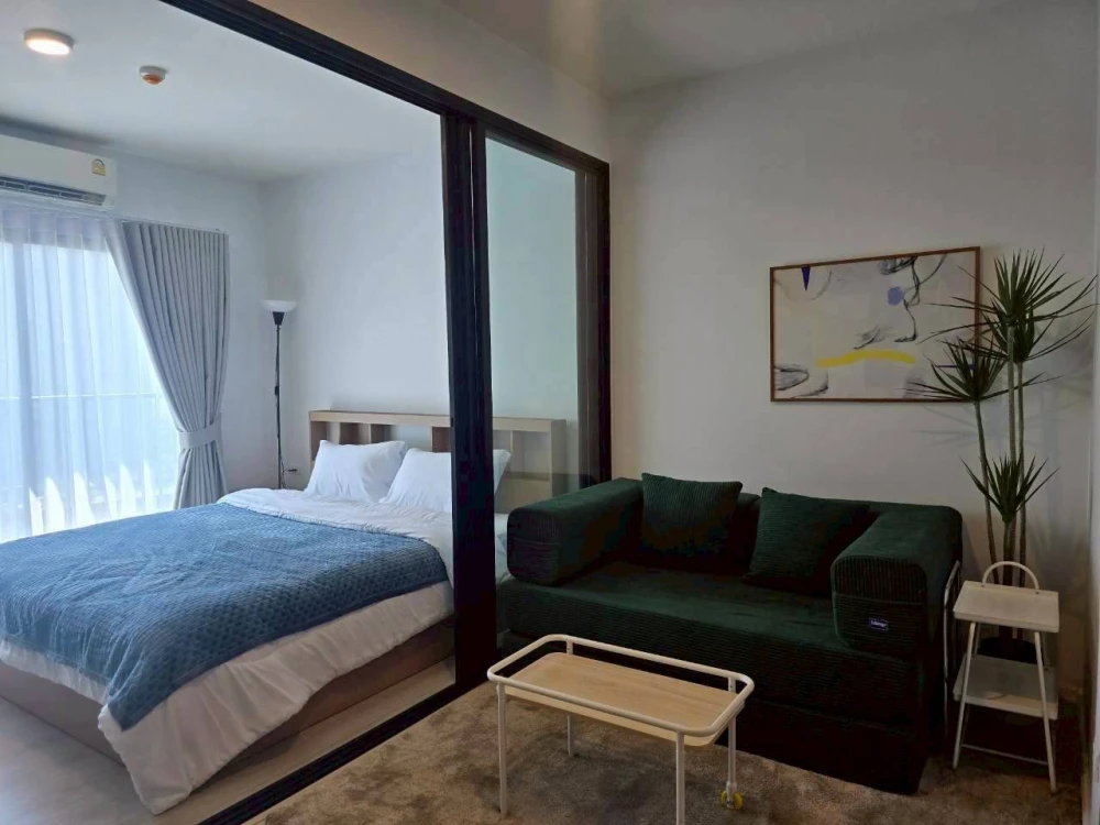 For sale or rent immediately! A Space Mega condo, ready to move in, fully furnished, great price. Book now, don't miss this opportunity!