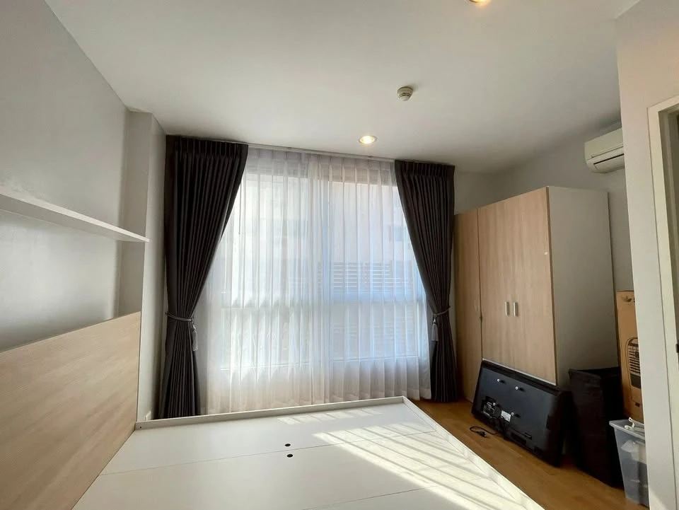 Urgent sale! Condo Life @ Phaholyothin 18, ready to move in, great price, come and own it today, don't miss out!