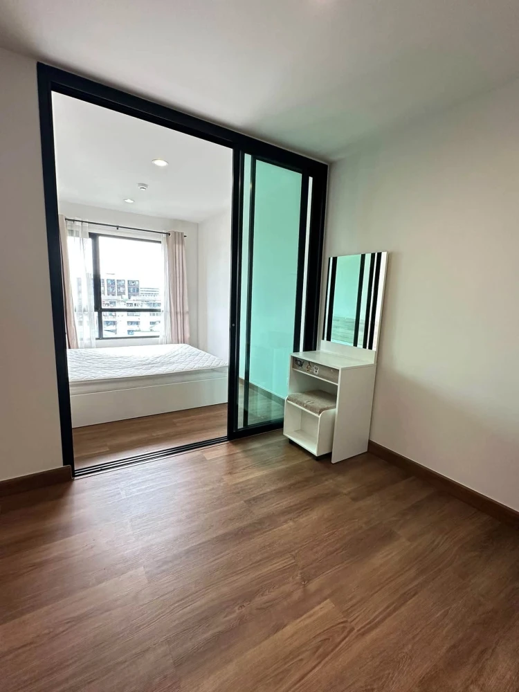 Urgent sale! REACH Phaholyothin 52 condo, ready to move in, complete amenities, great price. Book now!