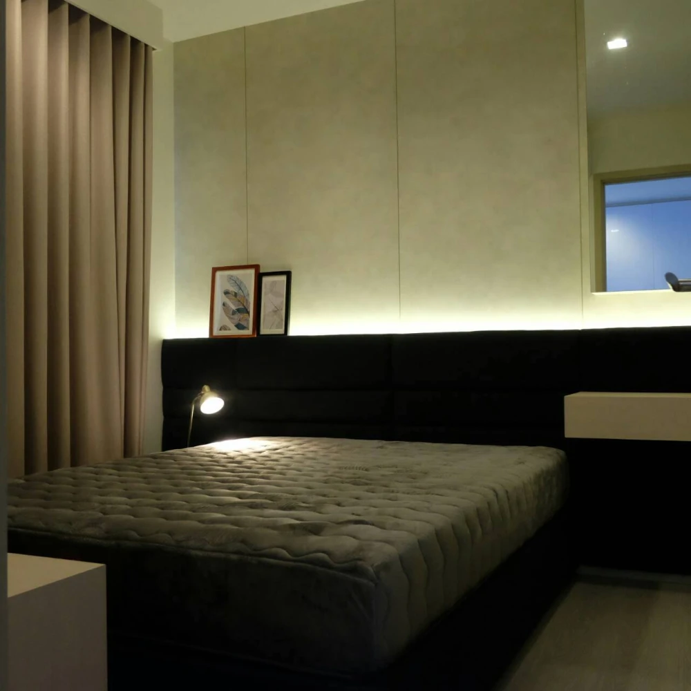 Urgent sale! Rhythm Sukhumvit 36-38 condo, ready to move in, 11th floor. Great height, great price. Own it now!