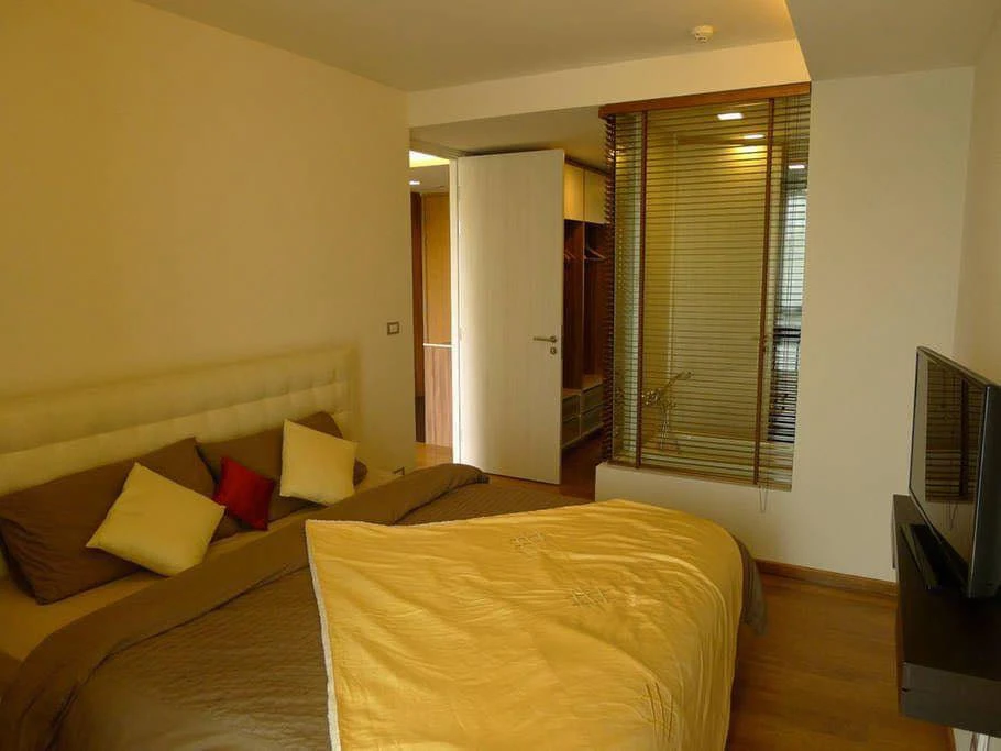 Urgent sale! Condo Via 31, large room, comfortable, comes with usable space. I must say you must not miss it.