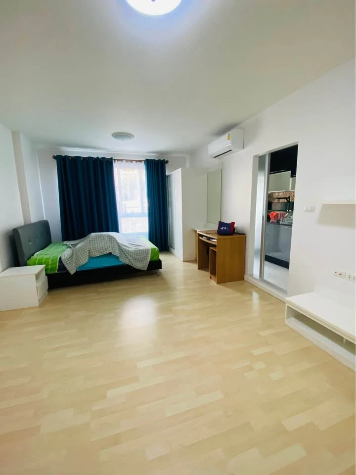 Urgent sale, D Condo Ramkhamhaeng 64, Studio room, 2nd floor, full facilities, must come and reserve.