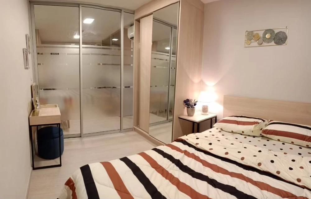 For Sale/Rent!! Plum Condo Rangsit Alive Phase 2, 4th floor, Building B, swimming pool view, fully furnished, ready to move in! Don't miss out!!