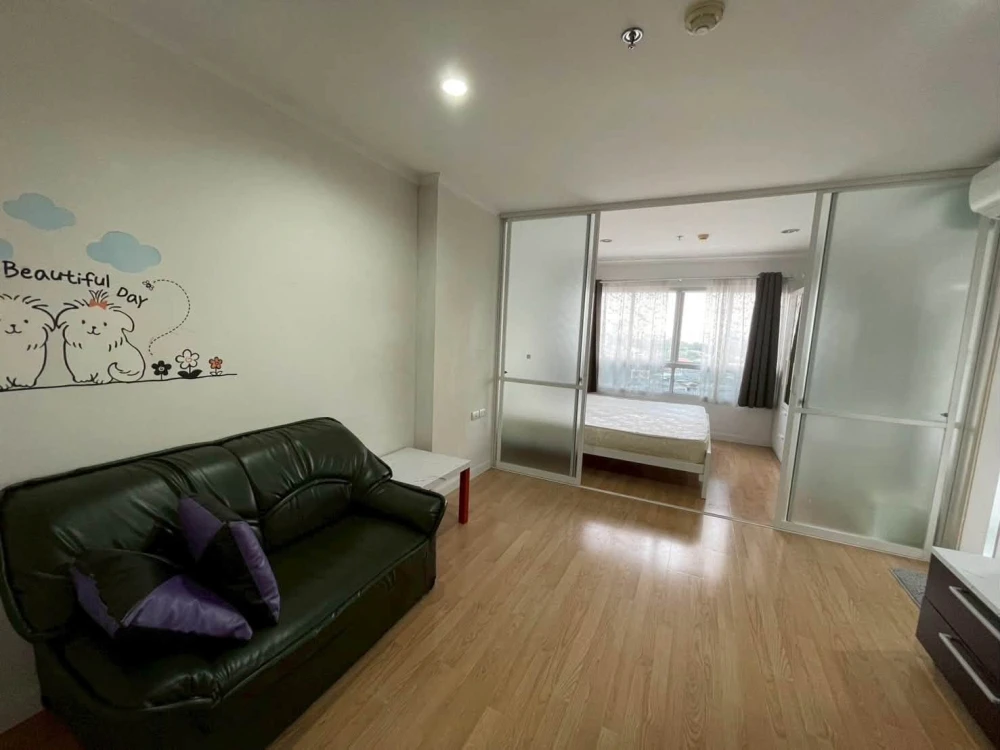Urgent Sale! Lumpini Ville Prachachuen-Phongphet. Unit with a clearly separated room layout. Great price—make it yours today. Don't miss out!