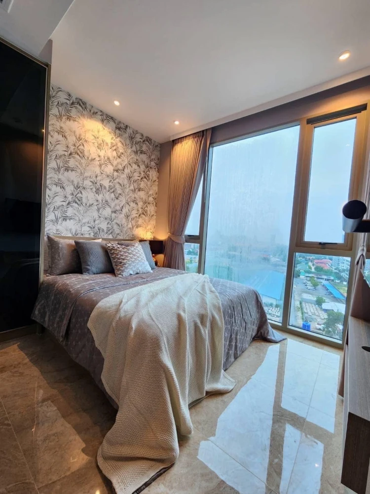 Urgent sale, The Riviera Ocean Drive, ready to move in, complete in one place, come and own it today.