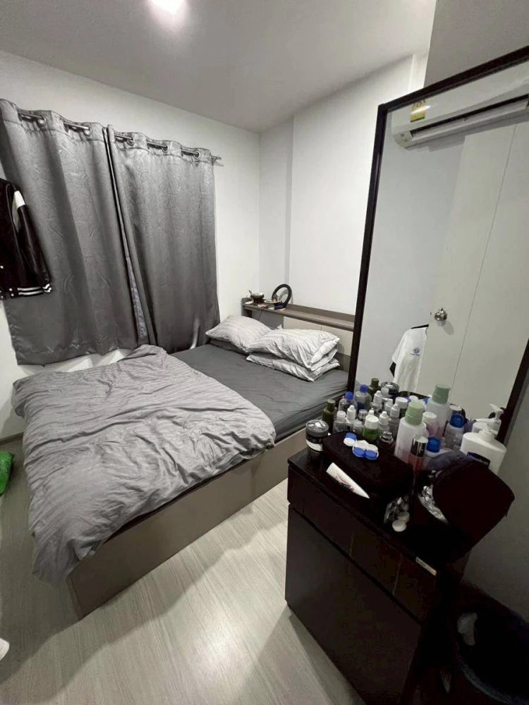 Urgent sale! The Tree Ladprao 15, corner room with privacy. Everything you need here. Just bring your bags and move in. Hurry and buy!