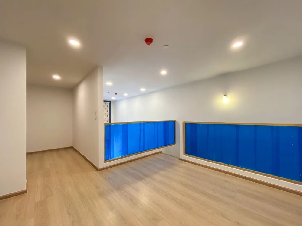 Urgent sale!! Life Rama 4 - Asoke Duplex room, 33rd floor, good location condo, convenient transportation, don't miss it, book now!!