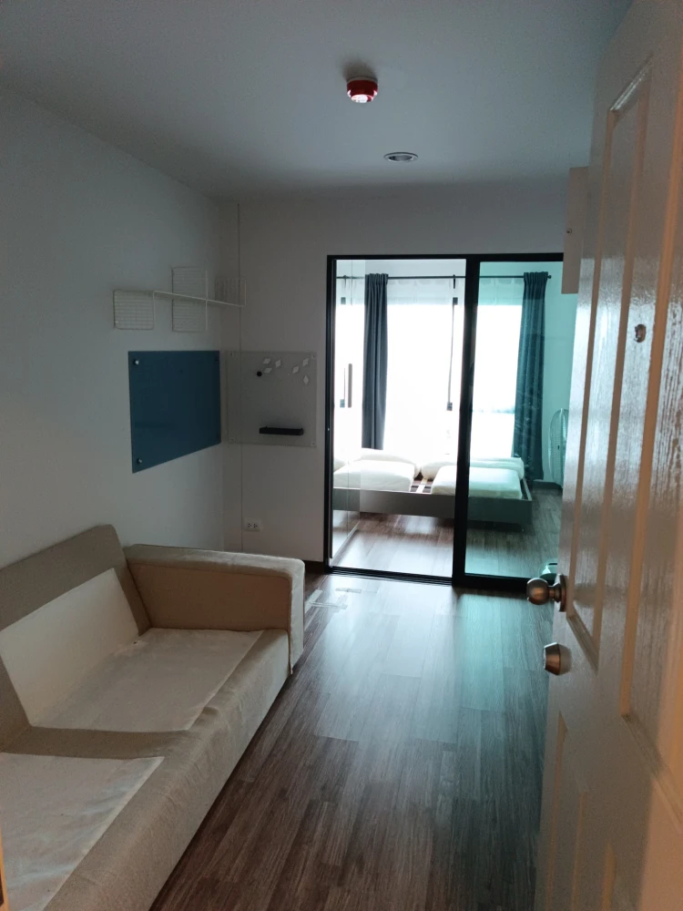 Urgent sale, Hi Suthisan Condo, separate rooms, great price, come and own it today.
