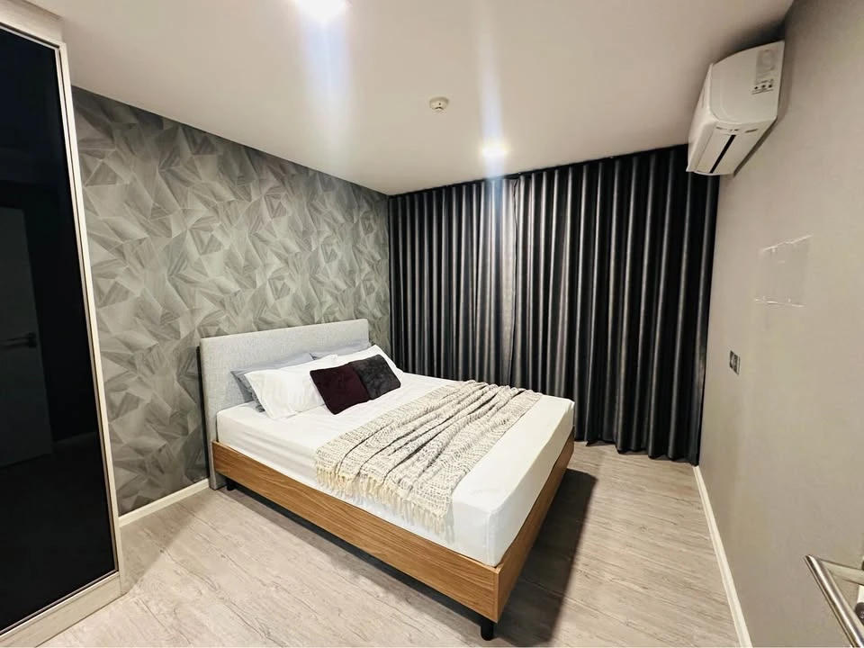 For sale or rent immediately! Atmoz Tropicana Bangna, ready-to-move-in unit with high-quality wallpaper. Book yours today! Don't miss out!