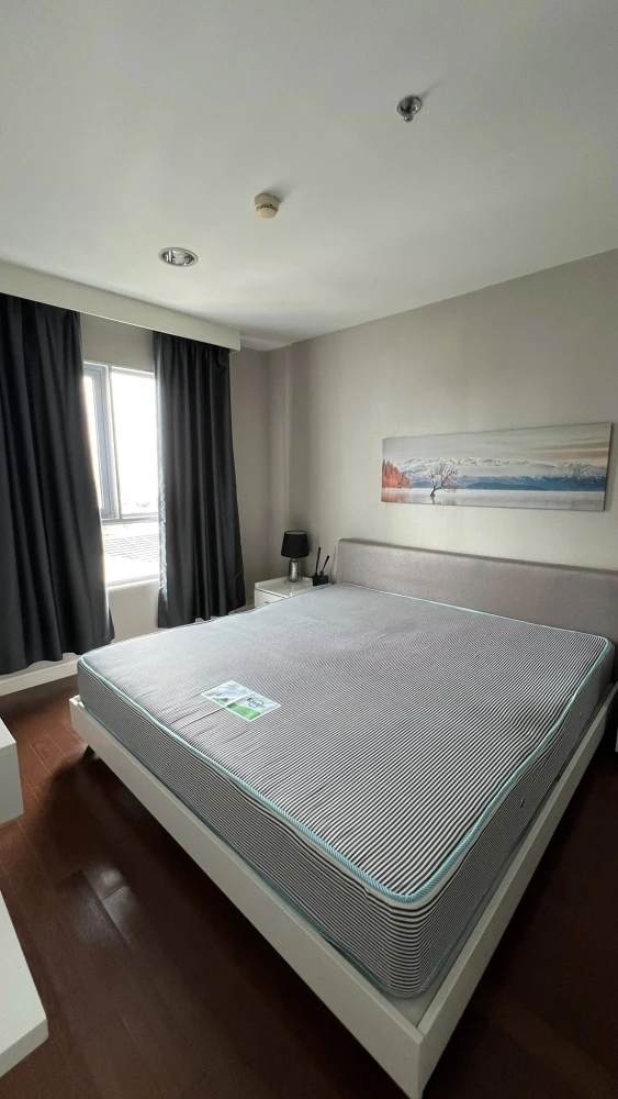 Urgent sale! Belle Grand Rama 9, large room, plenty of usable space. Come and own it today. Don't miss out!