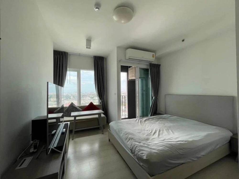 Urgent sale! Chapter One Eco Ratchada-Huai Khwang, corner unit, private, 22nd floor, unobstructed city view, great price. Buy now!