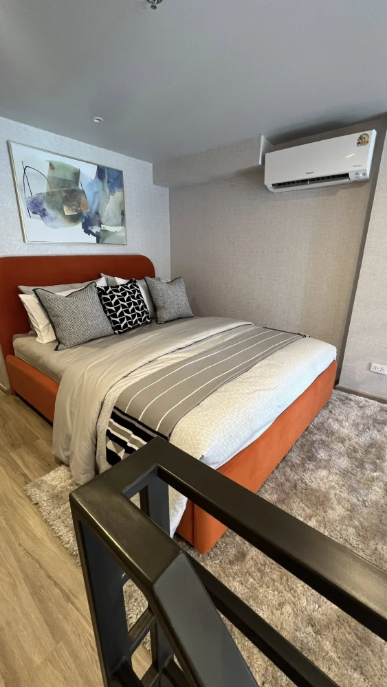 Urgent sale! Culture Thonglor, spacious room with ample living space, convenient and complete amenities all in one place. Own it today!
