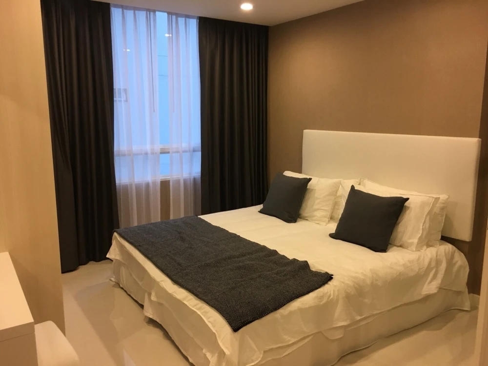 Urgent sale! Elements Srinakarin, ready to move in, fully equipped. Hurry and reserve now. Don't miss out!