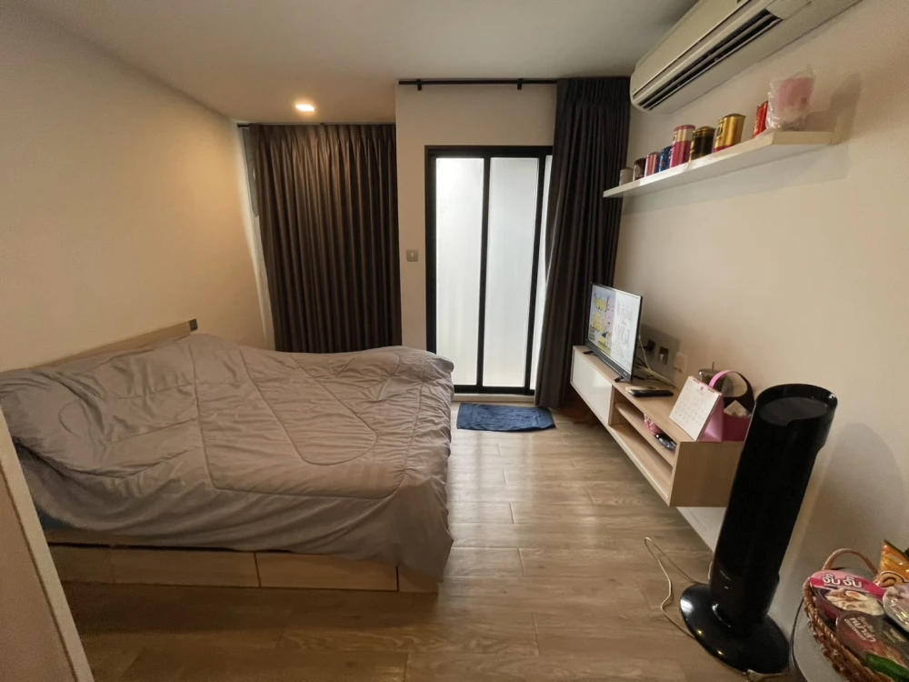 Urgent sale! Episode Phaholyothin–Sapanmai Studio room, fully furnished, ready to move in. Hurry and buy now!
