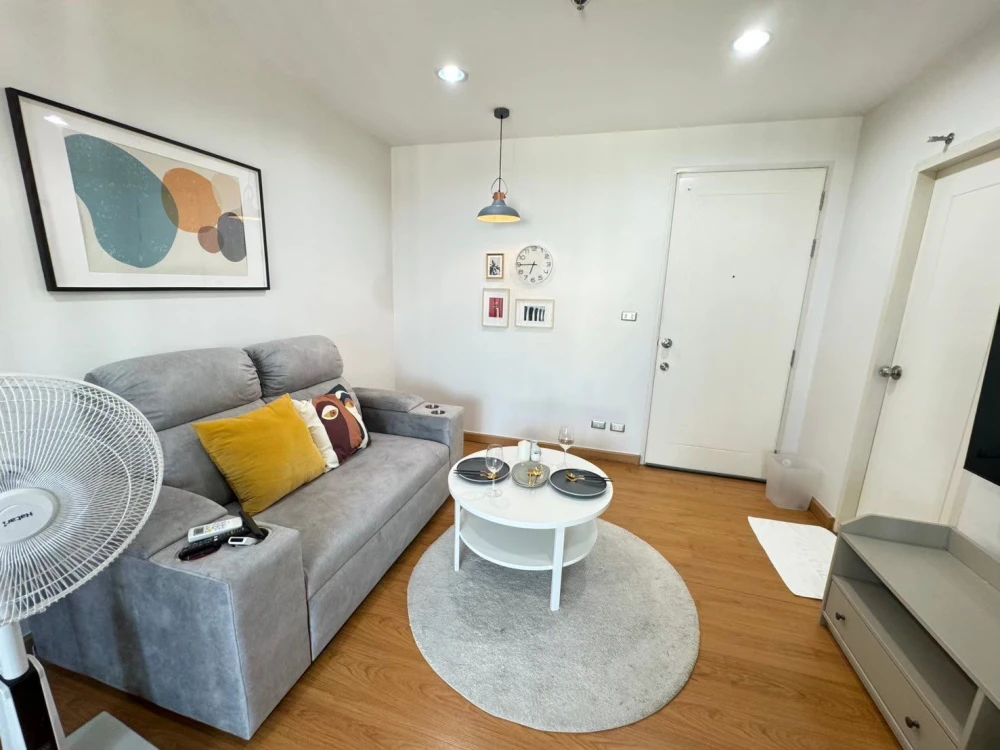 Urgent sale! Le Rich Rama 3, ready-to-move-in unit with complete amenities. Great price! Own it today!
