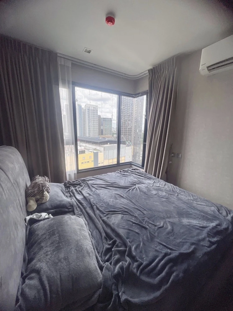Urgent sale! LIFE LADPRAO Valley, ready to move in, full facilities, book now, don't miss out!