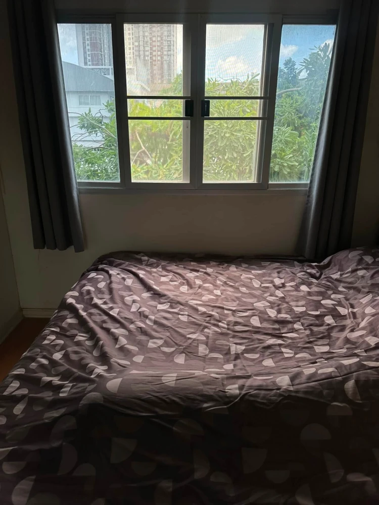 Urgent sale! Lumpini Condo Town Rattanathibet, ready to move in, 2nd floor, BTS view, corner unit for privacy. Book now!
