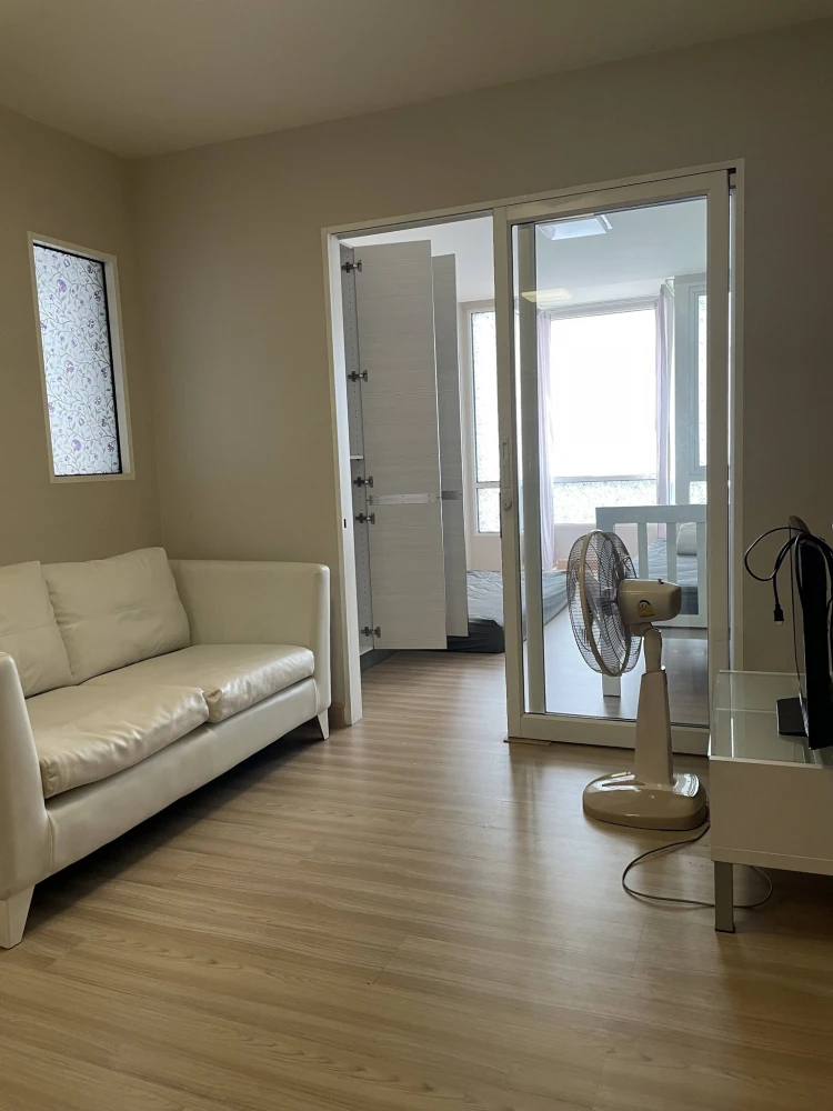 Urgent sale! M Society Condominium. Well-partitioned units with separate zones. Great value! Book now, don't miss out!