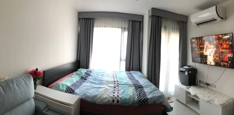 Urgent sale: Rhythm Sukhumvit 36-38, Studio room, 6th floor, affordable price. Come and reserve yours today!