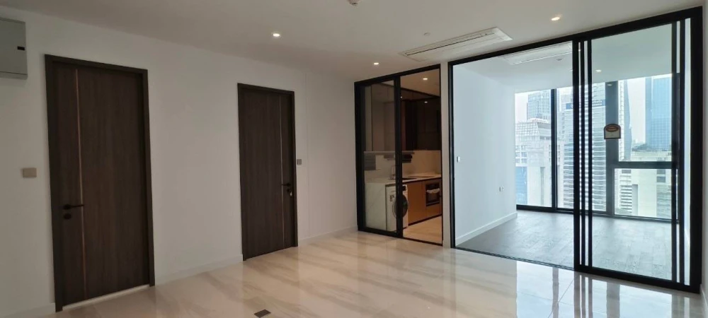 Urgent sale! Supalai ICON Sathorn, 2 bedrooms, 2 bathrooms, 19th floor. High floor with amazing view. Great price! Book now, don't miss out!
