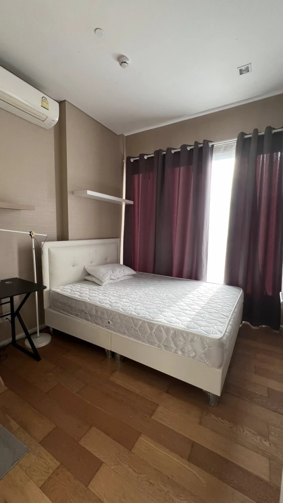 Urgent sale: The Saint Residences, 35th floor, Building C, view of Chatuchak Park, very beautiful view, complete here, come and own it today.