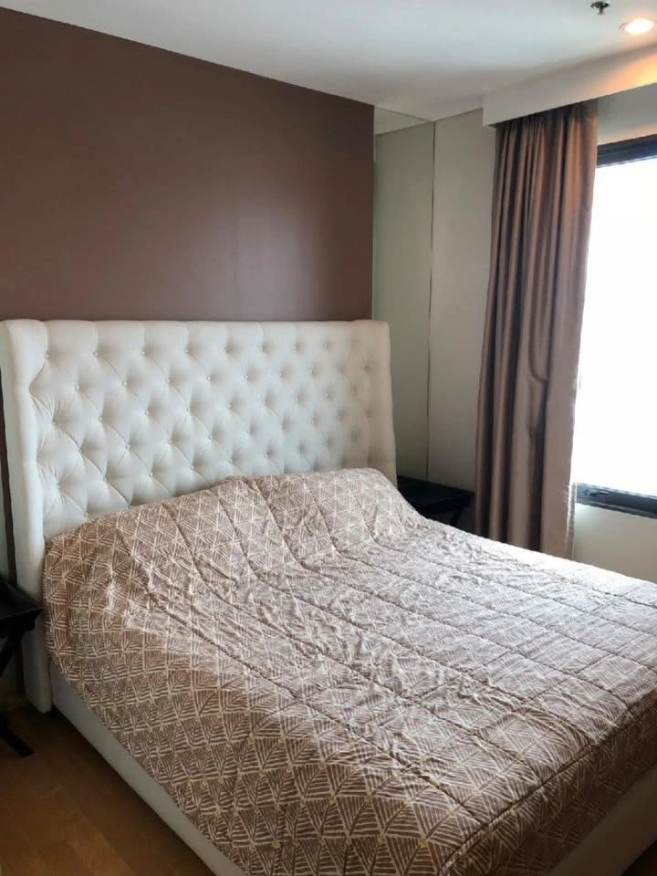 Urgent sale: Villa Asoke, large room with usable space, good for living or investment, don't miss it.