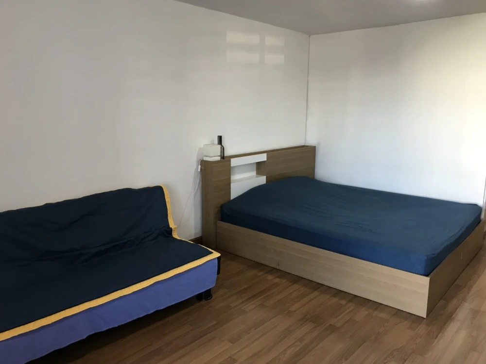 Condo for sale/rent Politehn Reef, a condo next to the Chao Phraya River, cool air, not crowded, with furniture. Reserve now!