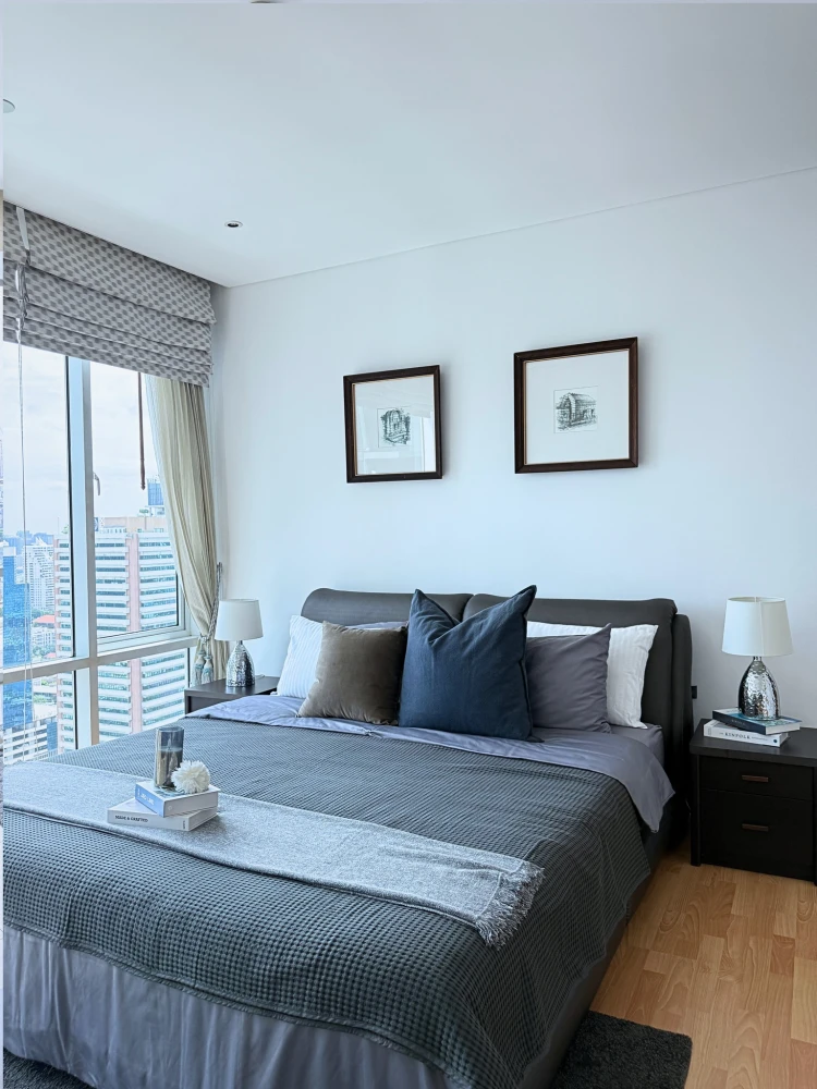 For sale or rent, Fullerton Sukhumvit, high floor, spacious room, plenty of usable space. Don't postpone it. It's good like this. Book now.