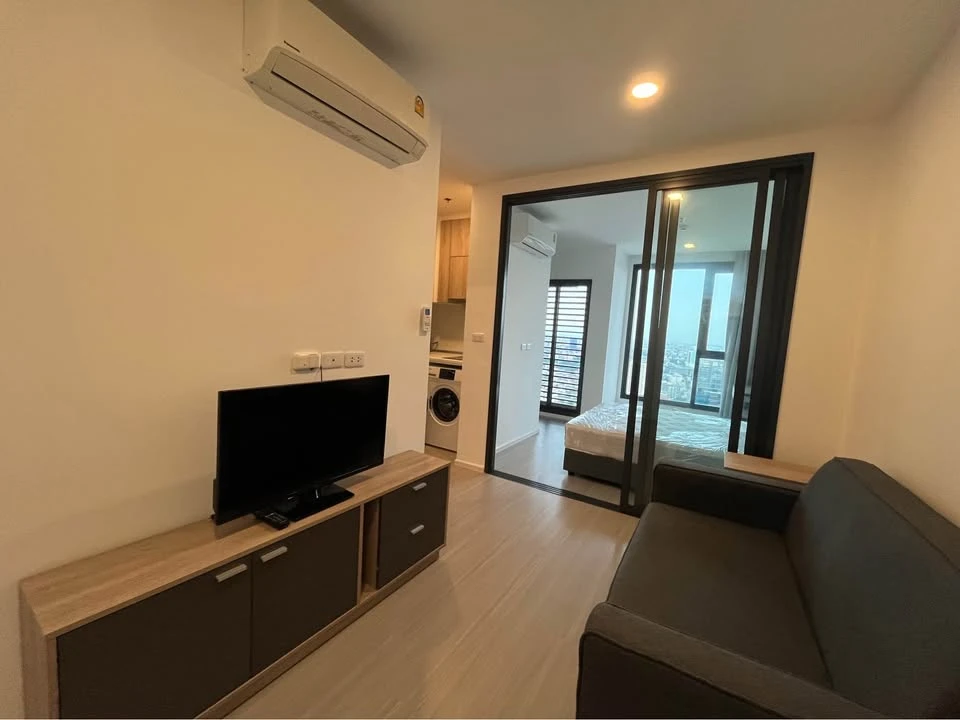 Condo for sale/rent at Denim Chatuchak, 36th floor, Building A, corner unit, unobstructed view, fully furnished and equipped with appliances Move-in r