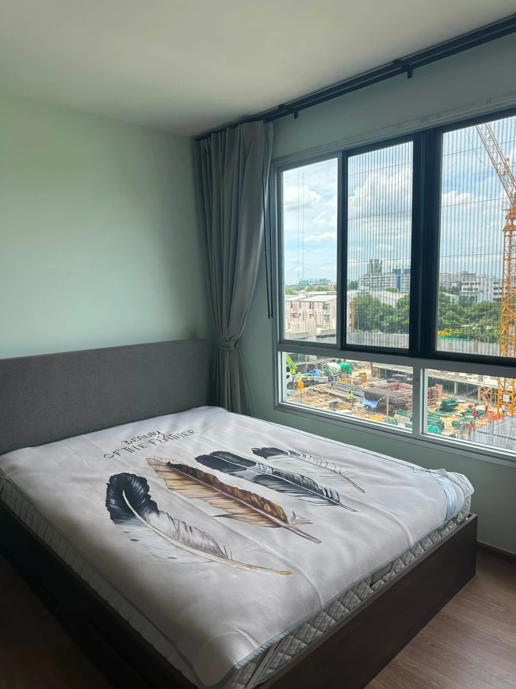 For sale and rent, D Condo Charan-Bang Khun Non. The room is ready to move in. Good electrical appliances Don't just look, hurry and reserve now.