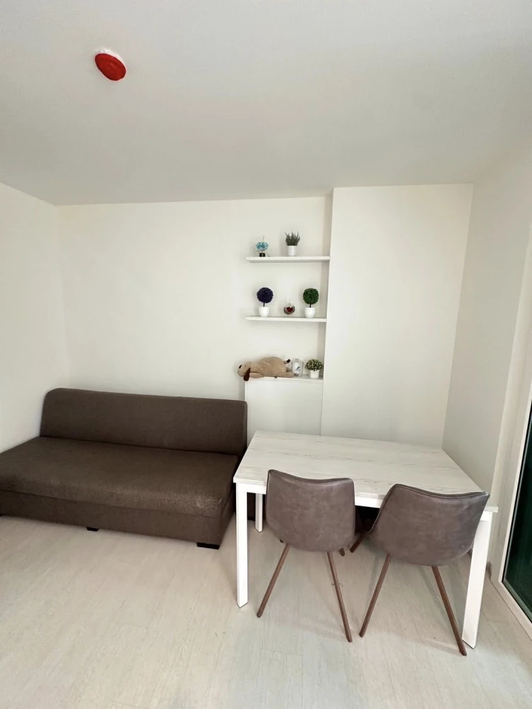 For sale/rent: Aspire Erawan, ready to move in, fully furnished, just bring your bag.