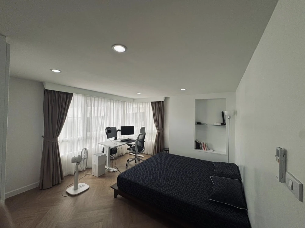 For sale/rent Baan Siri Sathorn, ready to move in, spacious and comfortable room, hurry and reserve now.