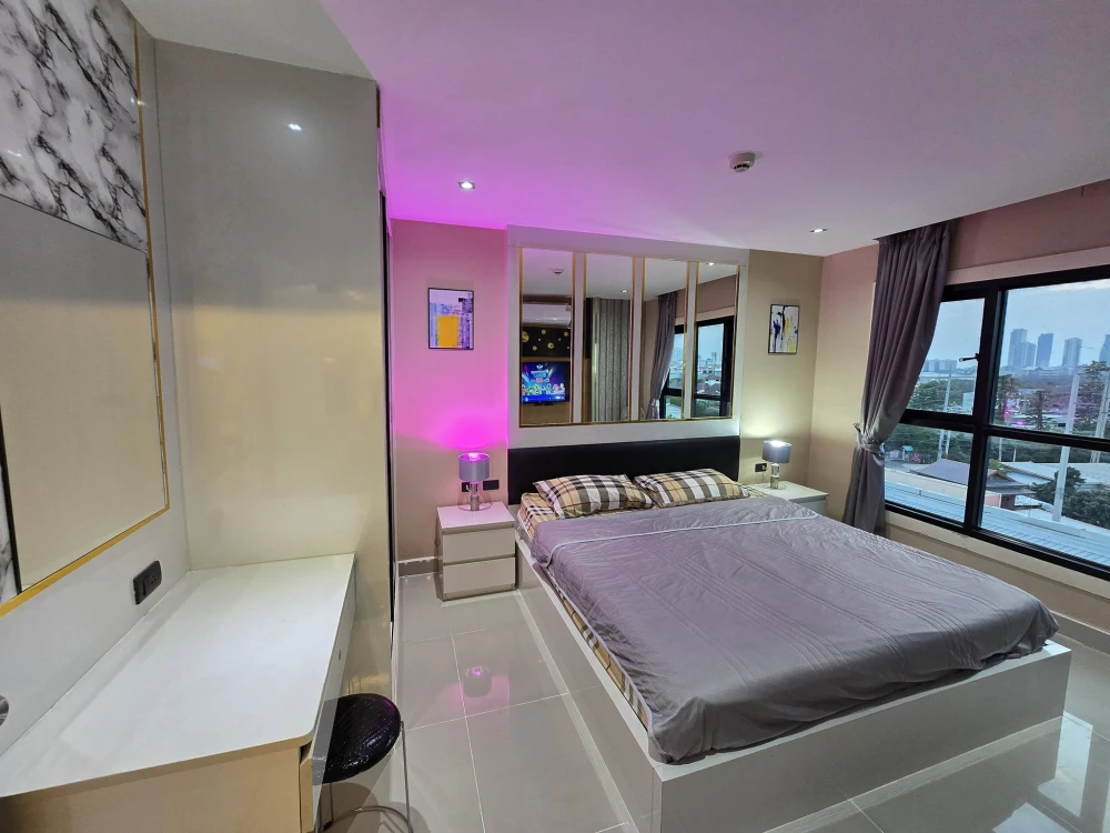 For sale/rent: Condo The Blue Residence. Nice unit, fully furnished, spacious. Book now before it's too late!