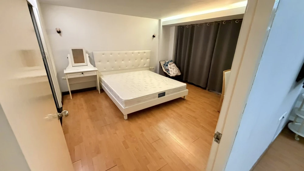 For sale/rent: Family Park Ladprao 48. Very spacious room, comfortable living, just bring your suitcase!