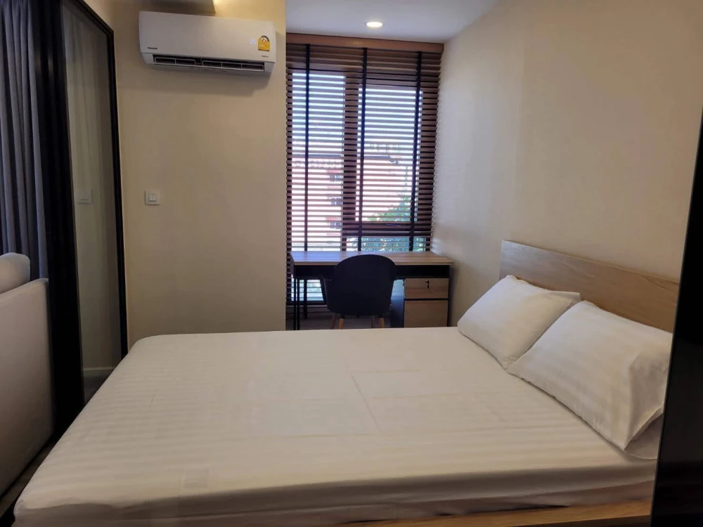 For sale/rent: IKON Sukhumvit 77, ready-to-move-in unit with complete furniture and appliances. Book now!