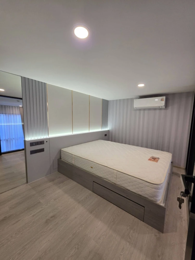 For sale/rent: Origin Plug & Play Sirindhorn Station unit. Nice, fully furnished, high floor. Book now!