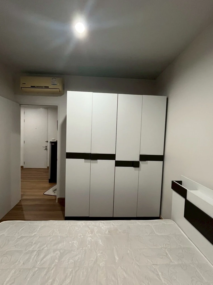 For sale: Chewathai Ramkhamhaeng Condo. Ready to move in, fully furnished with appliances. Just bring your personal belongings and you can occupy the
