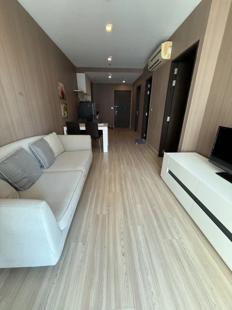 Condo for sale, Skywalk and Wells Residence, 21st floor, very high, fully furnished, ready to move in, reserve now!!