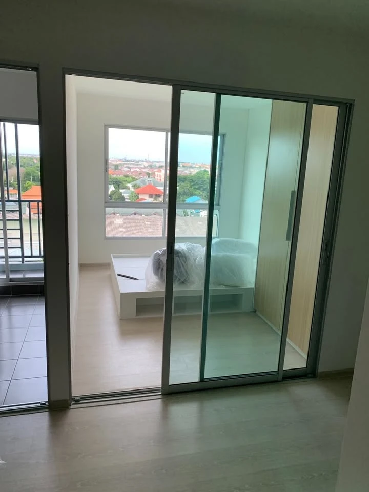 Condo for sale: The Kit Plus Phahon Yothin - Khu Khot Phase 2, empty room, reasonable price. Room decorating enthusiasts should not miss this.