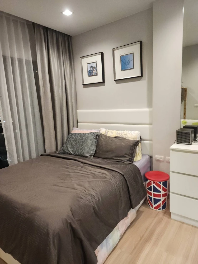 Selling Urbano Absolute Sathorn-Taksin condo. Great location, attractive price. Buy now!!