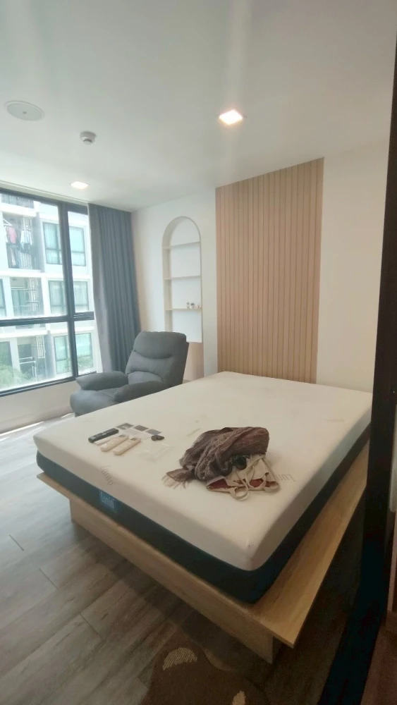Condo for sale Atmoz Ratchada-Huai Khwang. Pool view, room not hot