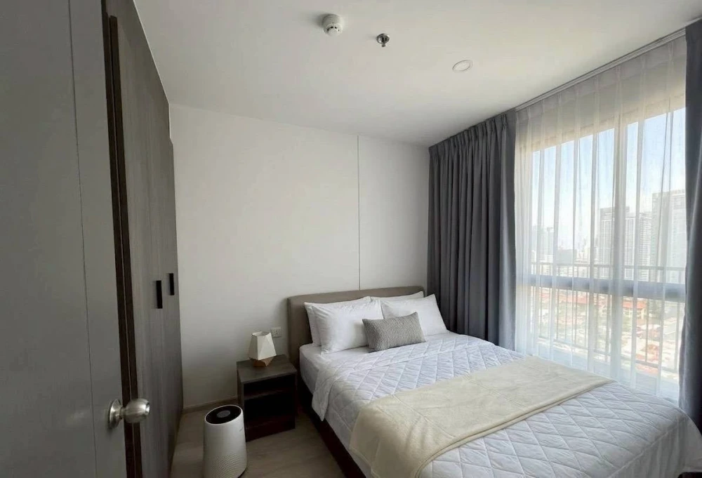 Selling Elio Del Nest Condo, 1 Bedroom Plus, 33rd floor. Fully furnished with appliances. Book yours today!