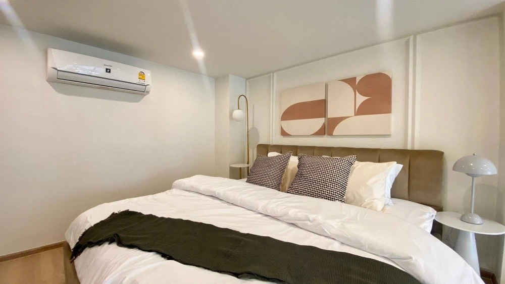 Life Rama 4 – Asoke Condo for Sale ✨ High-Floor Duplex with Stunning Benjakitti Park View