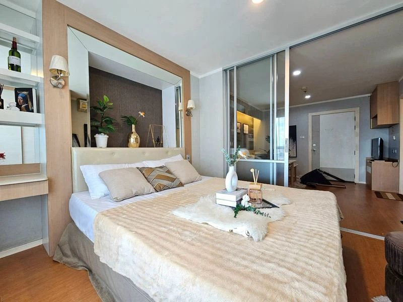Condo for sale: LUMPINI PARK, Rattanathibet-Ngamwongwan. Corner room with privacy. Fully equipped. Buy now!