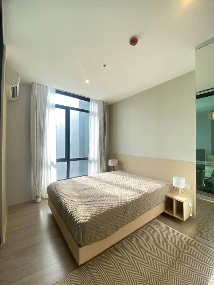 For Sale: The Capital Ratchaprarop-Vibha Condo. Beautiful unit, fully furnished, and ready to move in. Airy atmosphere with city views from a high flo