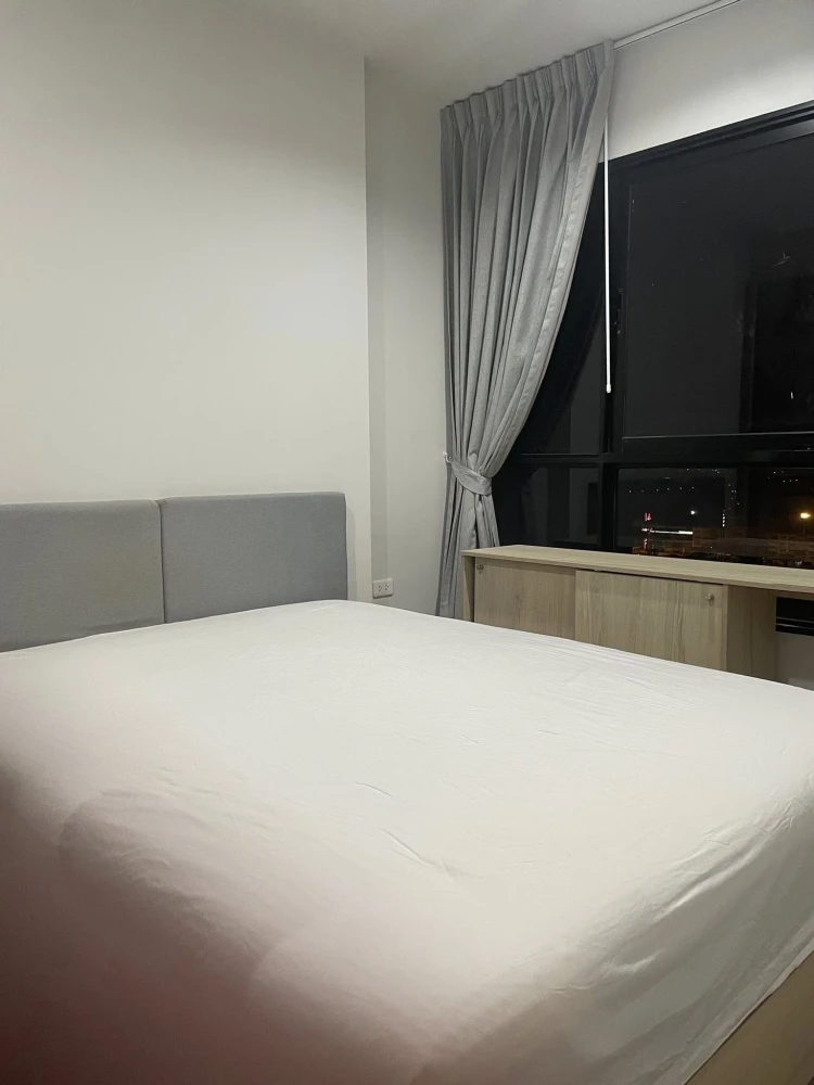 Common rail TU for sale, fully furnished, near Thammasat University. Walking distance to the university. Don't miss this opportunity!